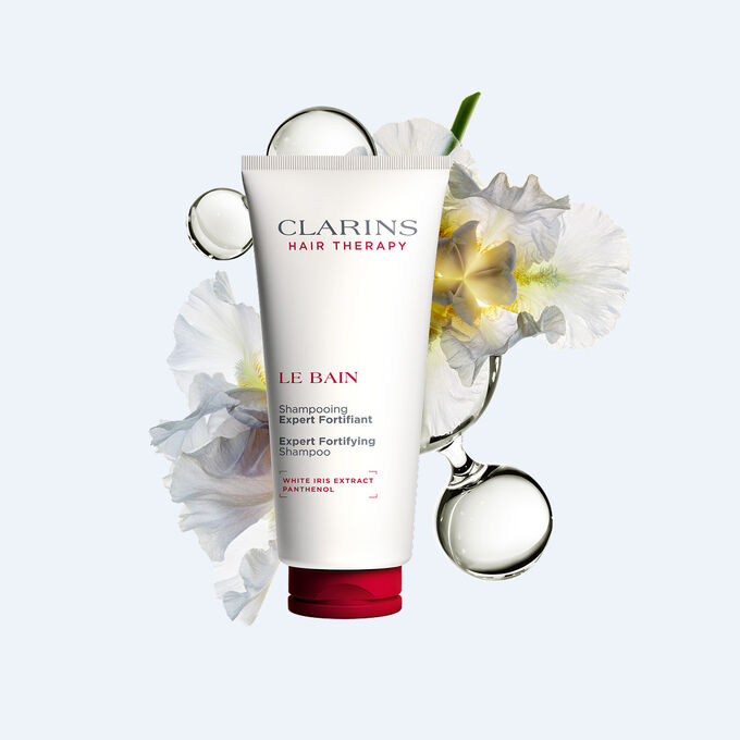 Silicone and sulphate free shampoo for all hair types, enriched with panthenol to strengthen and revitalise dull hair