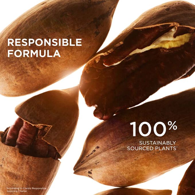 Focus on pecan nuts to illustrate the responsible formula of Extra-Firming Neck & D&eacute;collet&eacute;, with 100% sustainably sourced plants.