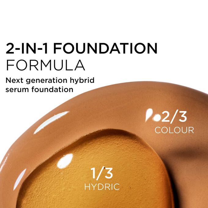 Focus on the mix of two textures: serum and foundation in Clarins' serum foundation powered formula for next-gen coverage
