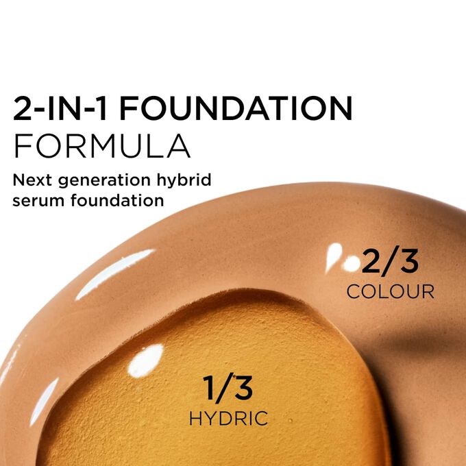 Focus on the mix of two textures: serum and foundation in Clarins' serum foundation powered formula for next-gen coverage