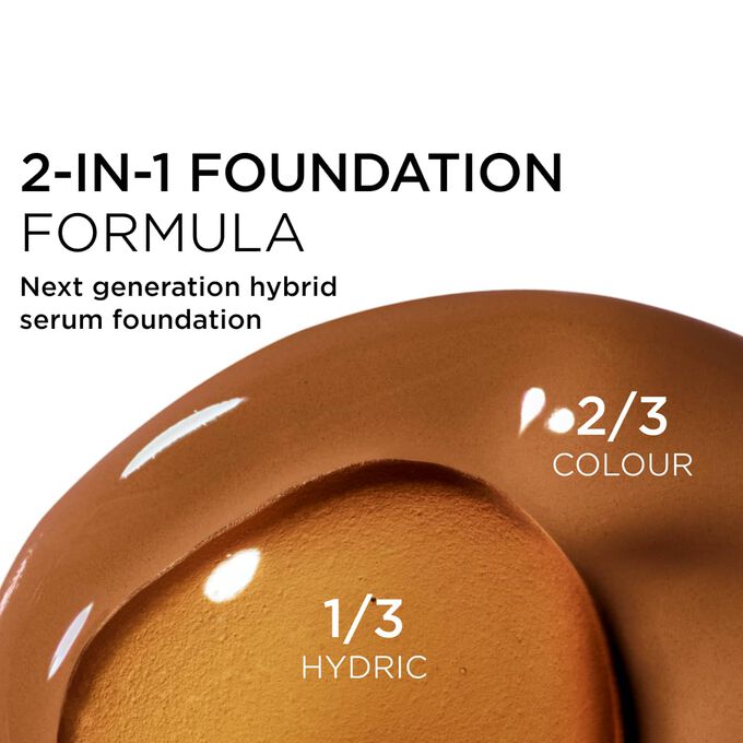 Focus on the mix of two textures: serum and foundation in Clarins' serum foundation powered formula for next-gen coverage