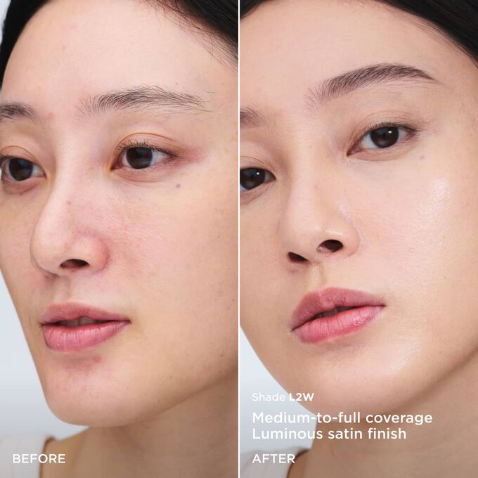 Focus on the mix of two textures: serum and foundation in Clarins' serum foundation powered formula for next-gen coverage