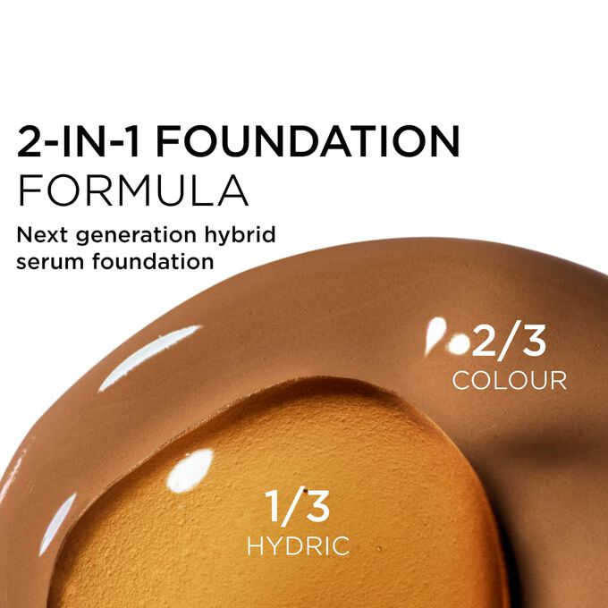 Focus on the mix of two textures: serum and foundation in Clarins' serum foundation powered formula for next-gen coverage