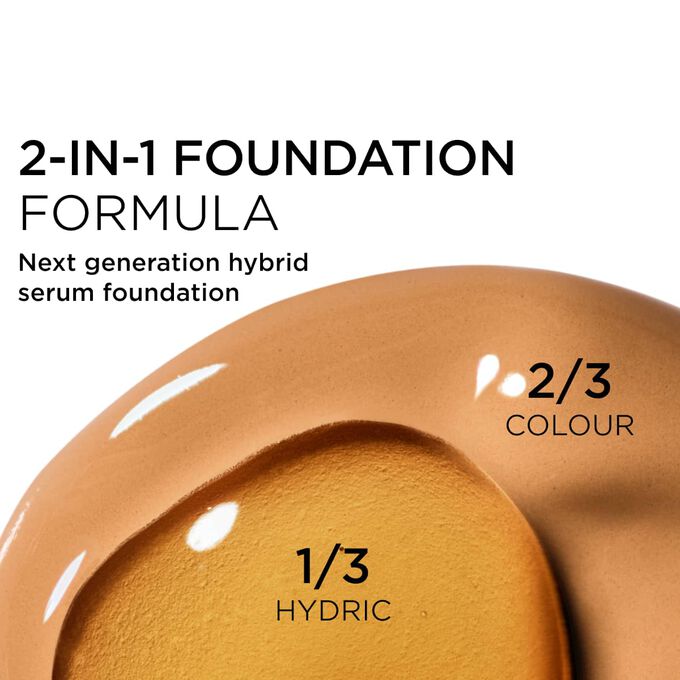 Focus on the mix of two textures: serum and foundation in Clarins' serum foundation powered formula for next-gen coverage