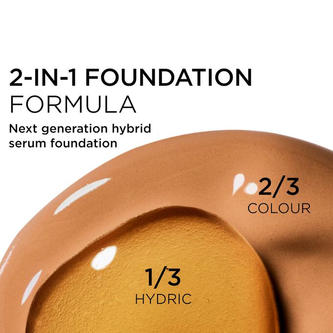 Focus on the mix of two textures: serum and foundation in Clarins' serum foundation powered formula for next-gen coverage