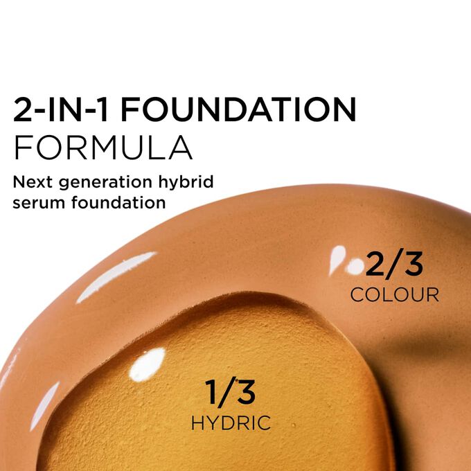 Focus on the mix of two textures: serum and foundation in Clarins' serum foundation powered formula for next-gen coverage