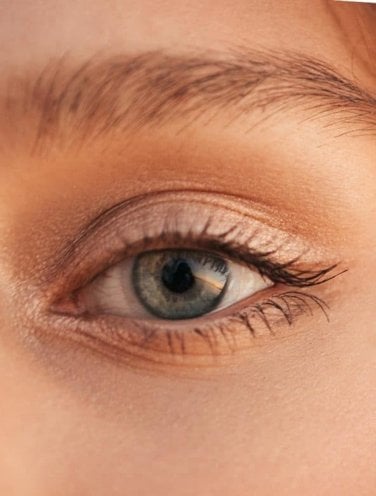 almond-shaped eyes almond-shaped eyes